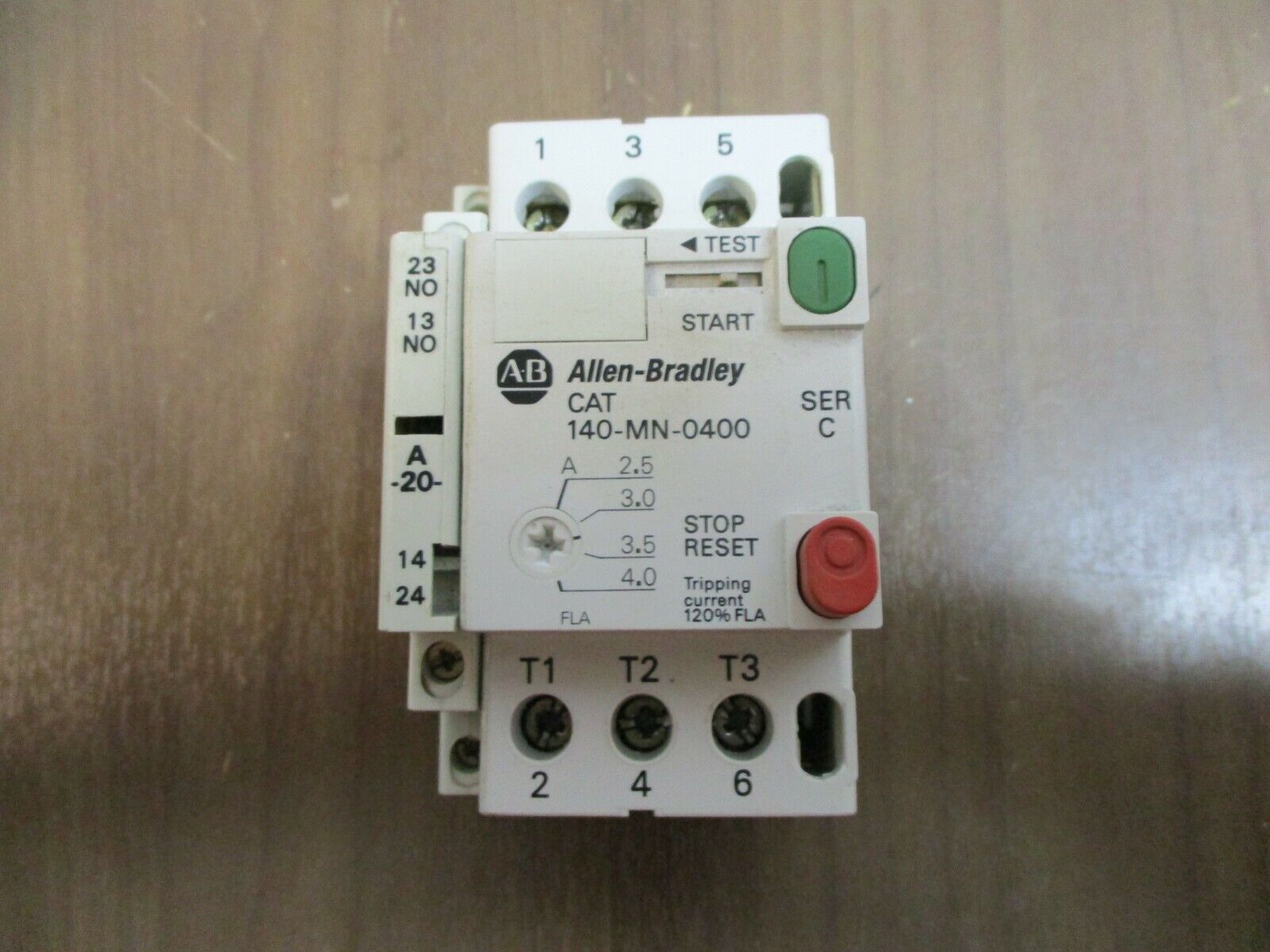 Allen-Bradley Manual Starter 140-MN-0400 Ser. C Trip: 2.5-4.0A w/ Aux Contact