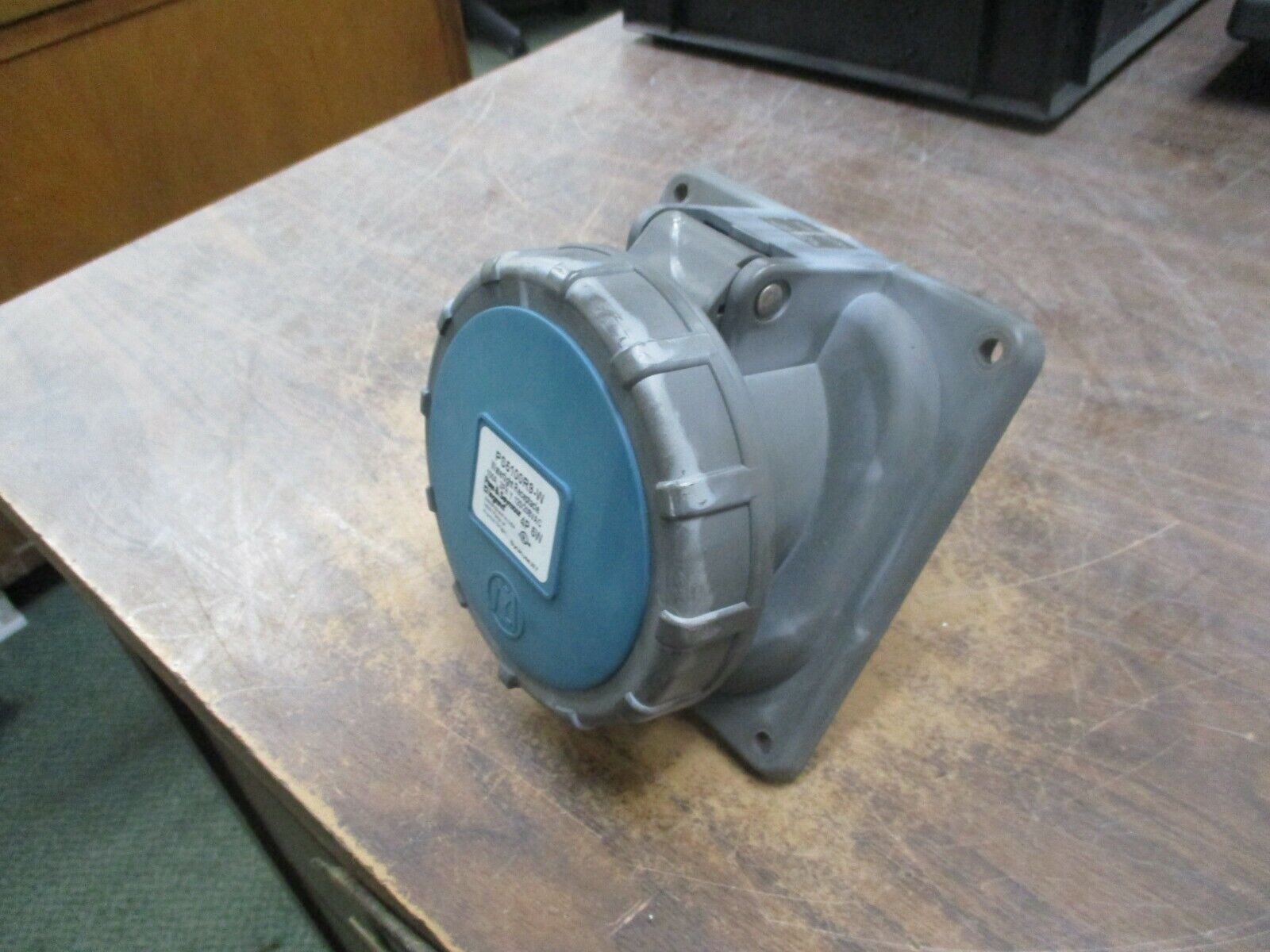 Pass & Seymour Watertight Receptacle PS5100R9-W 100A 120/208V 3Ph Used
