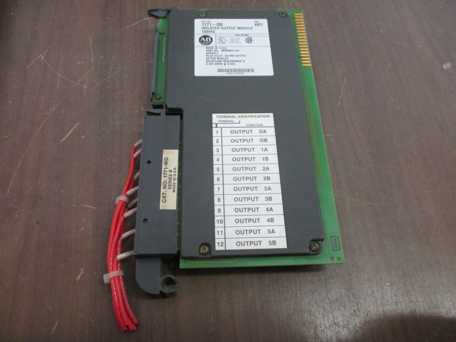 Allen-Bradley Isolated Output Module 1771-OD Rev. H01 120VAC Used