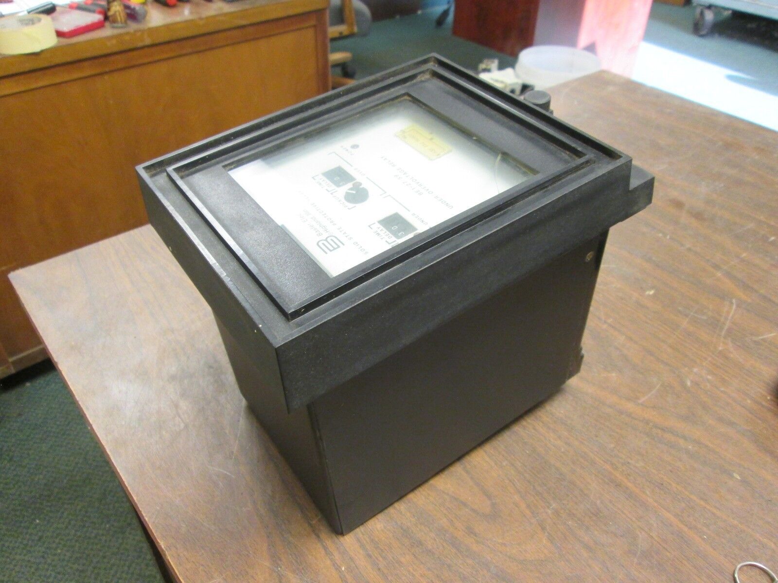 Basler Electric Under/Overvoltage Relay BE1-27/59 *Cracked Cover* Used