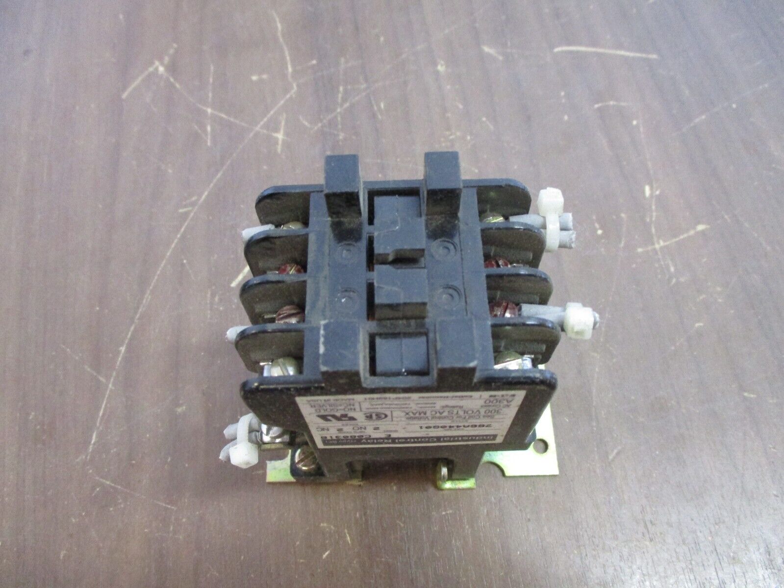 Eaton Cutler-Hammer Type BF Control Relay 766A440G01 Model E 120V Coil 10A 300V