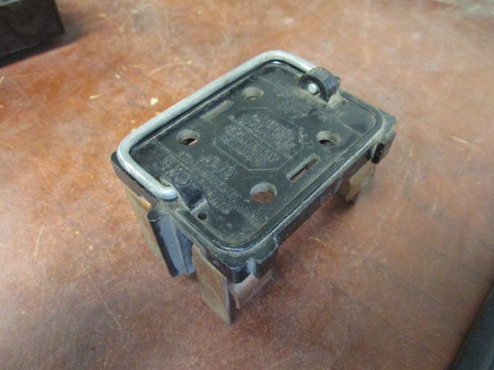 Lighting & Appliances Fuse Pullout 4200 60A 250V 2P Used