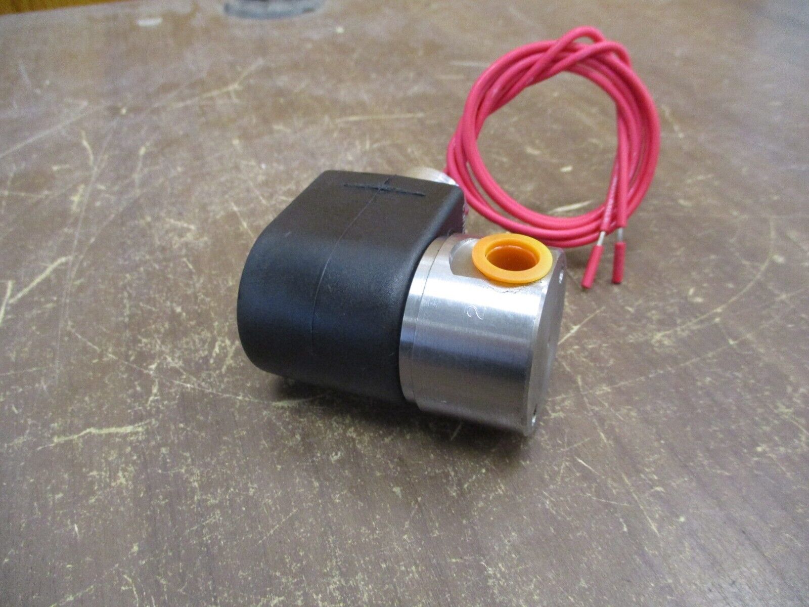 Parker Solenoid Valve 71215SN2MF00N0H111C2 24VDC 10W 100PSI *No Box* New Surplus