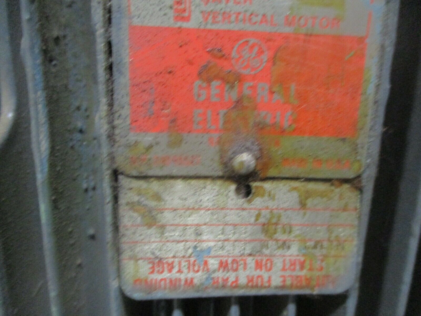 GE Vertical Mount Hollow Shaft Non-Reversing AC Motor 5KS324DP6005 OB 40HP Used