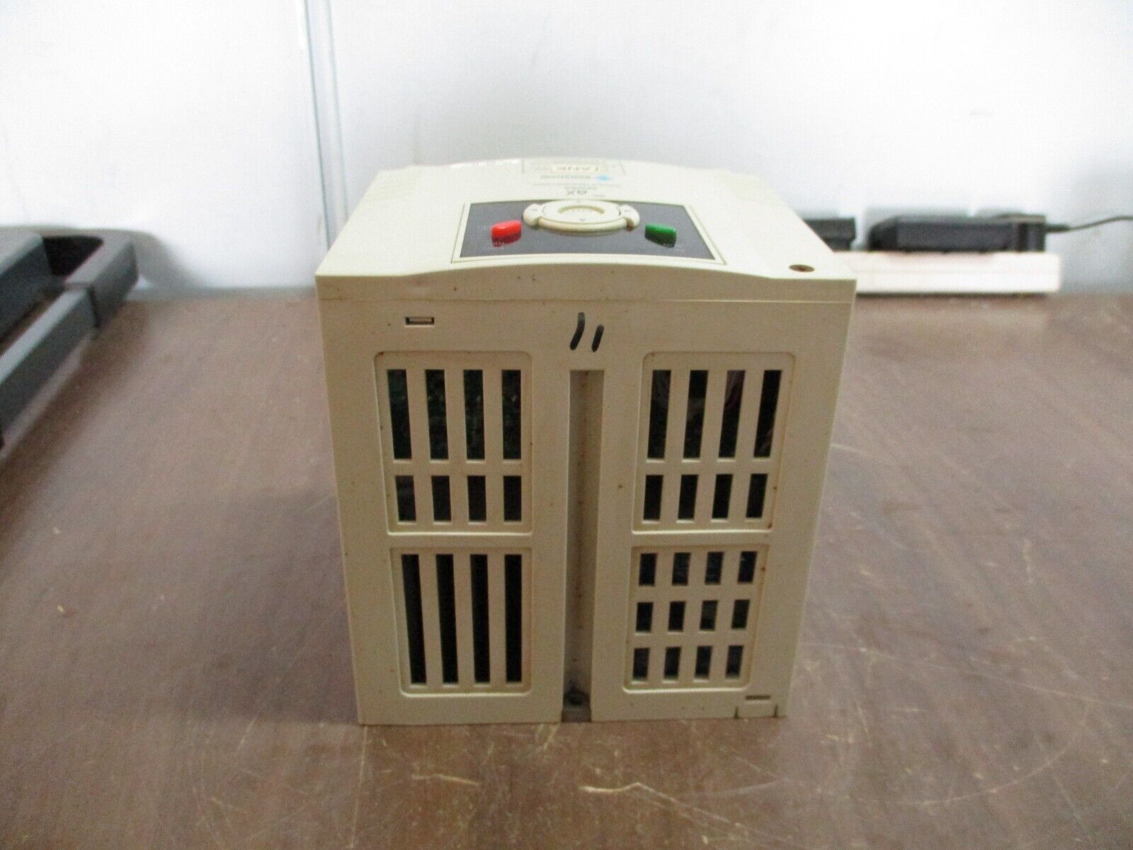 Benshaw RSi GX Series AC Drive RSi-005-GX-2 5HP 3Ph Used