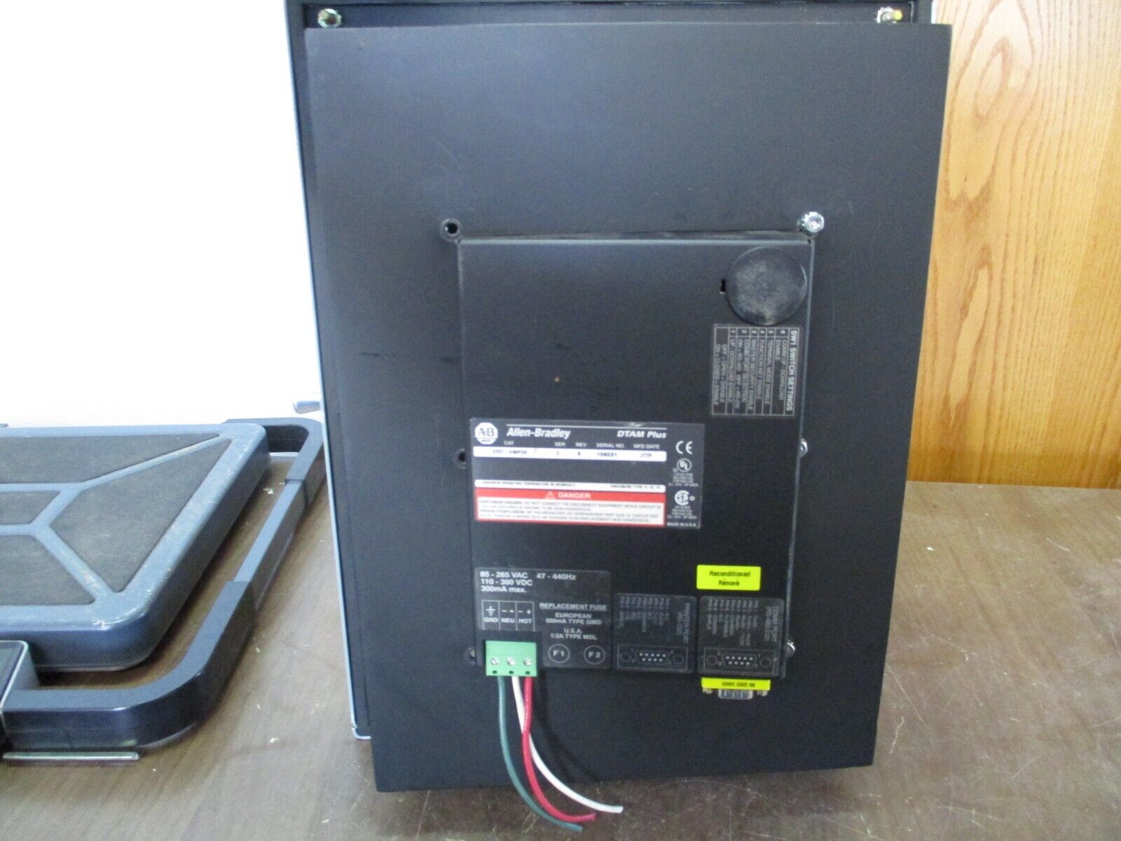 Allen-Bradley DTAM Plus Operator Interface 2707-V40P2X Ser. C Rev. B Used