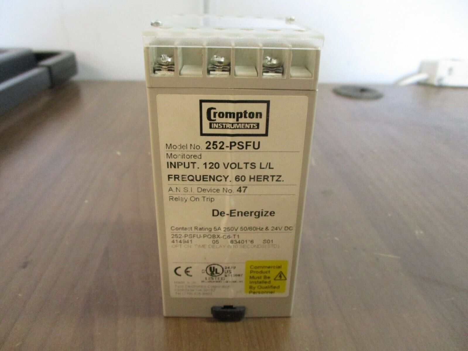 Crompton Protector Phase Monitor Relay 252-PSFU-PQBX-C6-T1 120V 60Hz Used