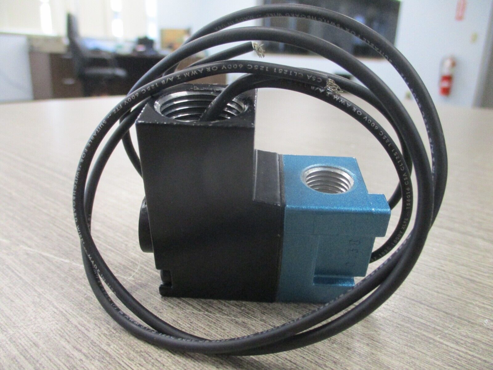 MAC Solenopid Valve 113B-501CA New Surplus