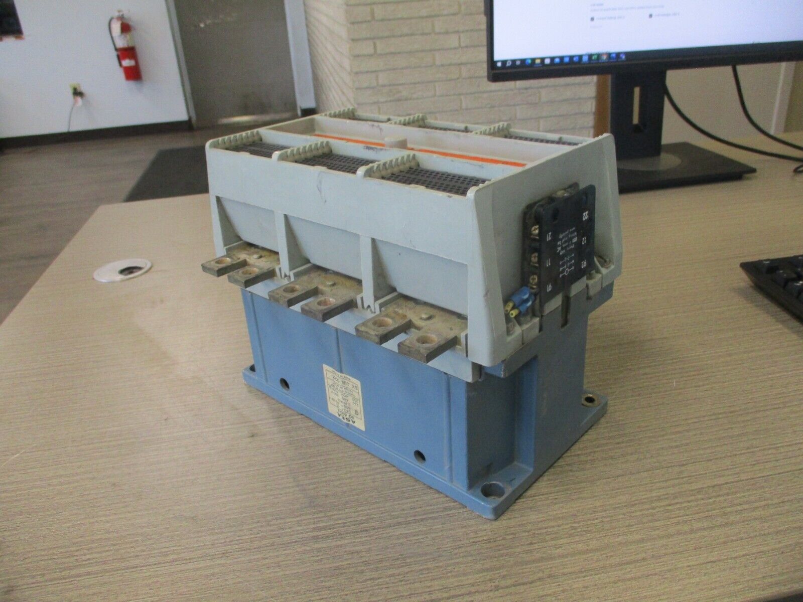 Asea Size 6 Contactor EG 630-2 480 V Coil 540 A 600 V Used
