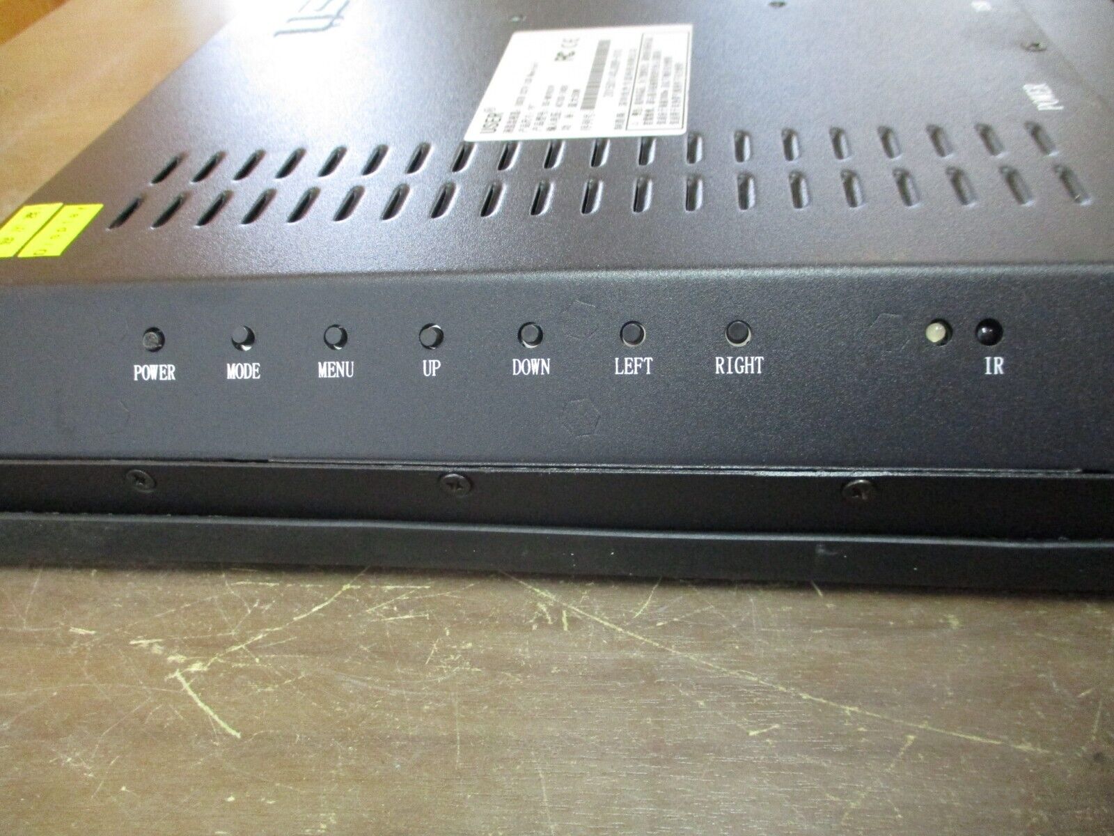 User CCTV LCD Monitor US-M1901P 19" 100-240VAC *No Power Cord, Scratched Screen*