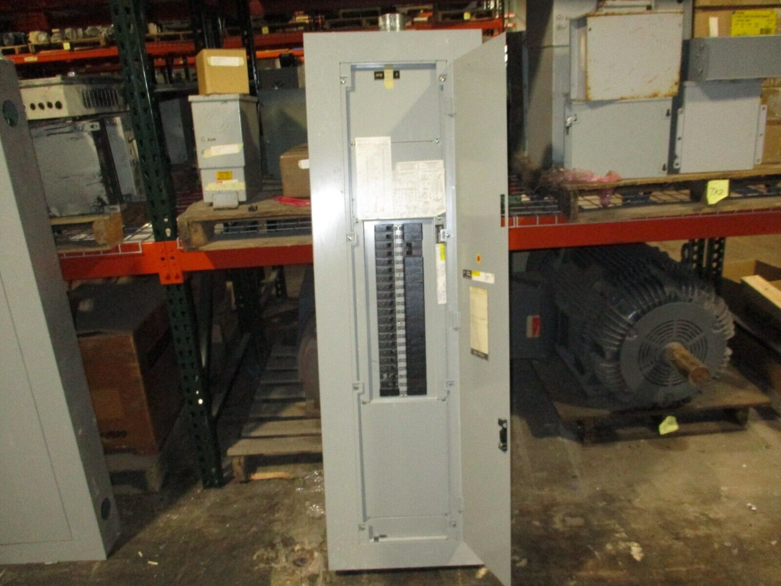 GE Main Lug Breaker Panel AQF3422MTX 225A Max 208/120V 3Ph 4W 42-Slot Used