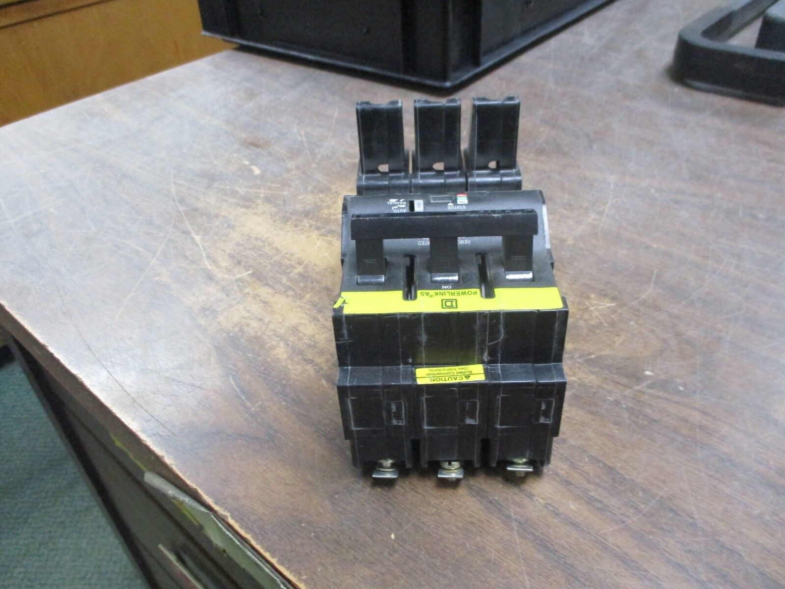 Square D PowerLink AS Remotely Operated Circuit Breaker EHB34020AS 20A 480Y/277V