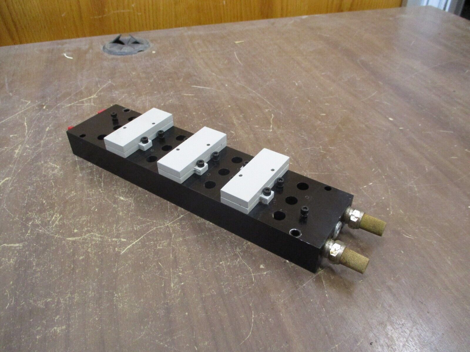 Numatics Air Valve Manifold 7-Slot Used