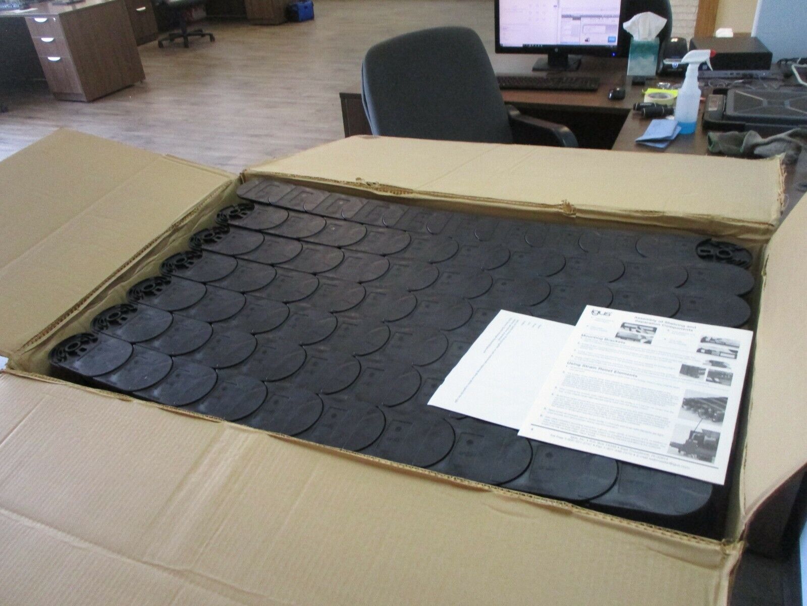 Igus Series 142 E4/Light E-Chain 142-12-200-0 Length: 21ft New Surplus