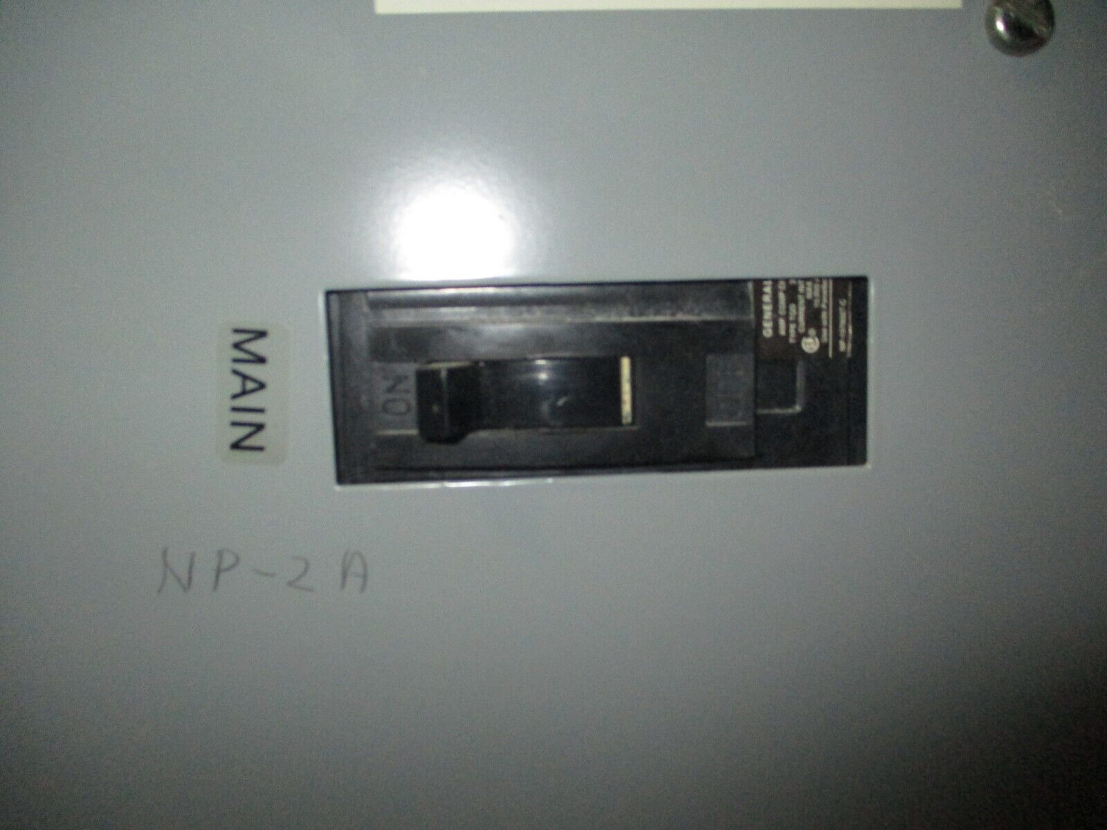 GE Main Breaker Circuit Breaker Panel AQF3422ATX 225A Max, 125A Main 208Y/120V