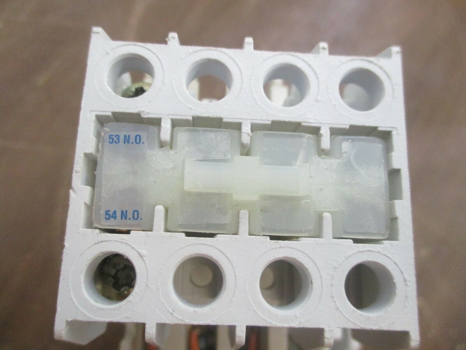 Cutler-Hammer Starter AE16ANS0/C306DN3 120V Coil w/ Aux Contact Block Used