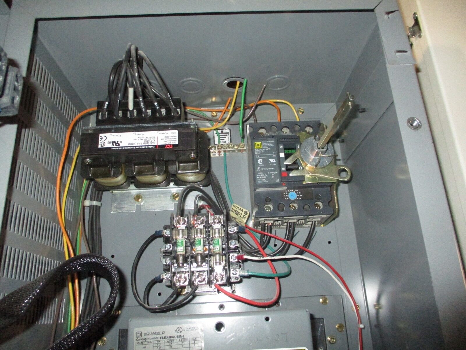 Square D EconoFlex Altivar AC Drive w/ Bypass 8839 58ECG4VY Ser. A 1HP 3Ph Used