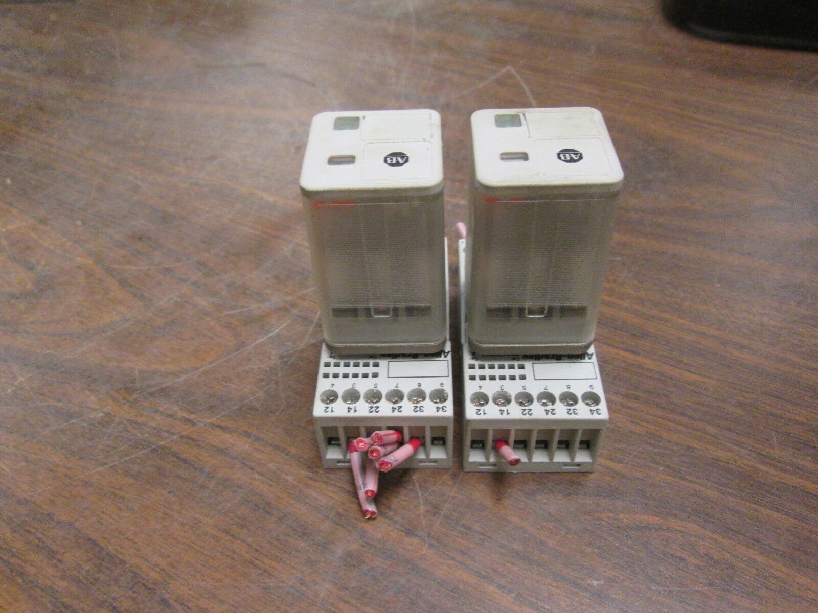 Allen-Bradley Relay 700-HA33A1-4 120VAC 10A *Lot of 2* Used