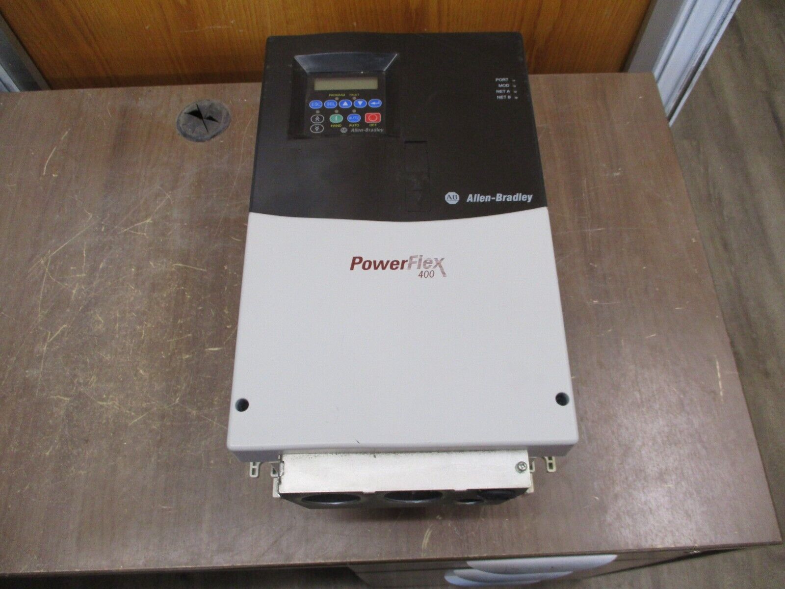 Allen-Bradley PowerFlex 400 AC Drive 22C-D060A103 Ser. A 40HP 3Ph Used