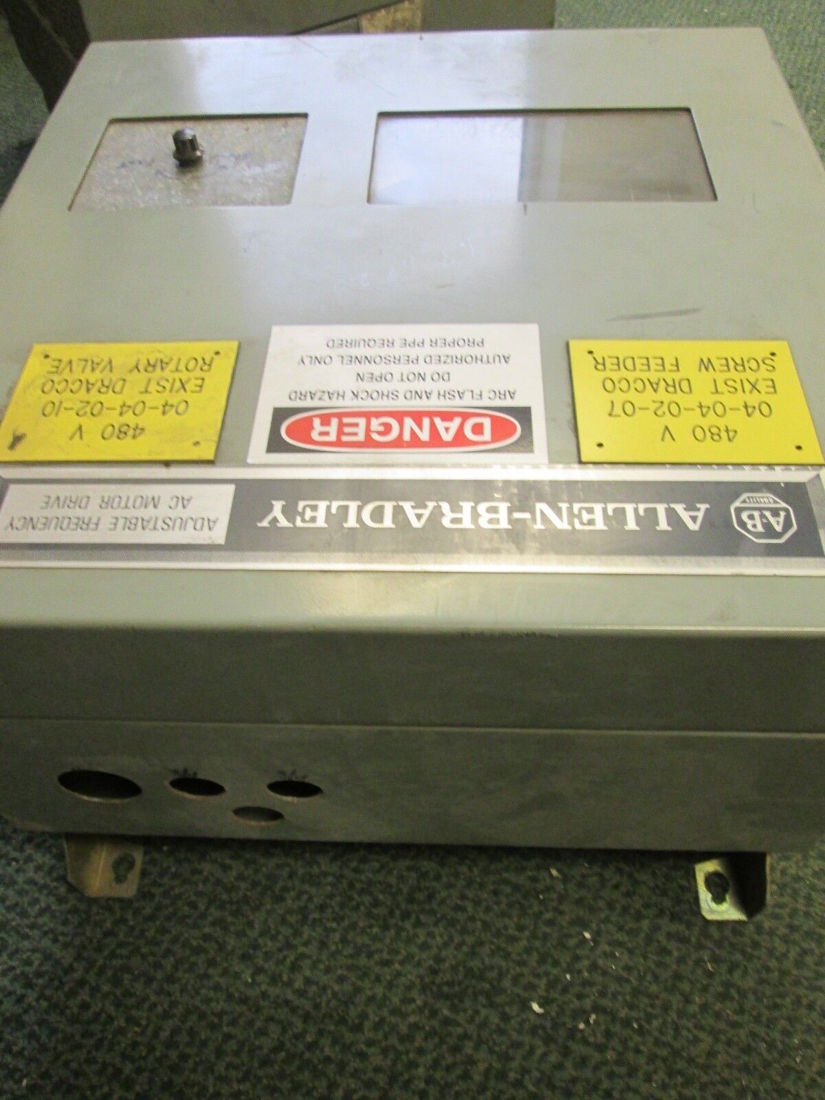 Allen-Bradley  AC Drive  1334-CJB  3Ph  IN: 6.5A 460V  OUT: 7.5A 0-460V Used