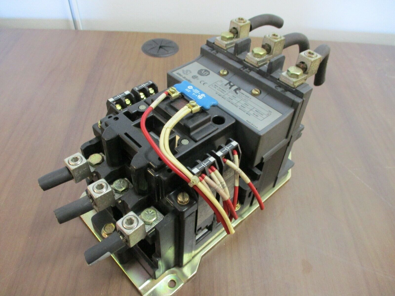 Allen-Bradley Size 3 Starter 500F-DOD930-90 115-120V Coil 90A 600V Used
