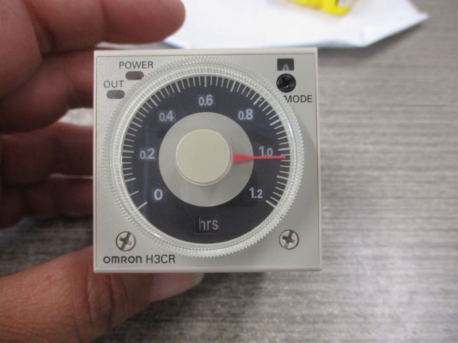 OMRON Timer H3CR-A8 100-125VAC 100-125VDC Used