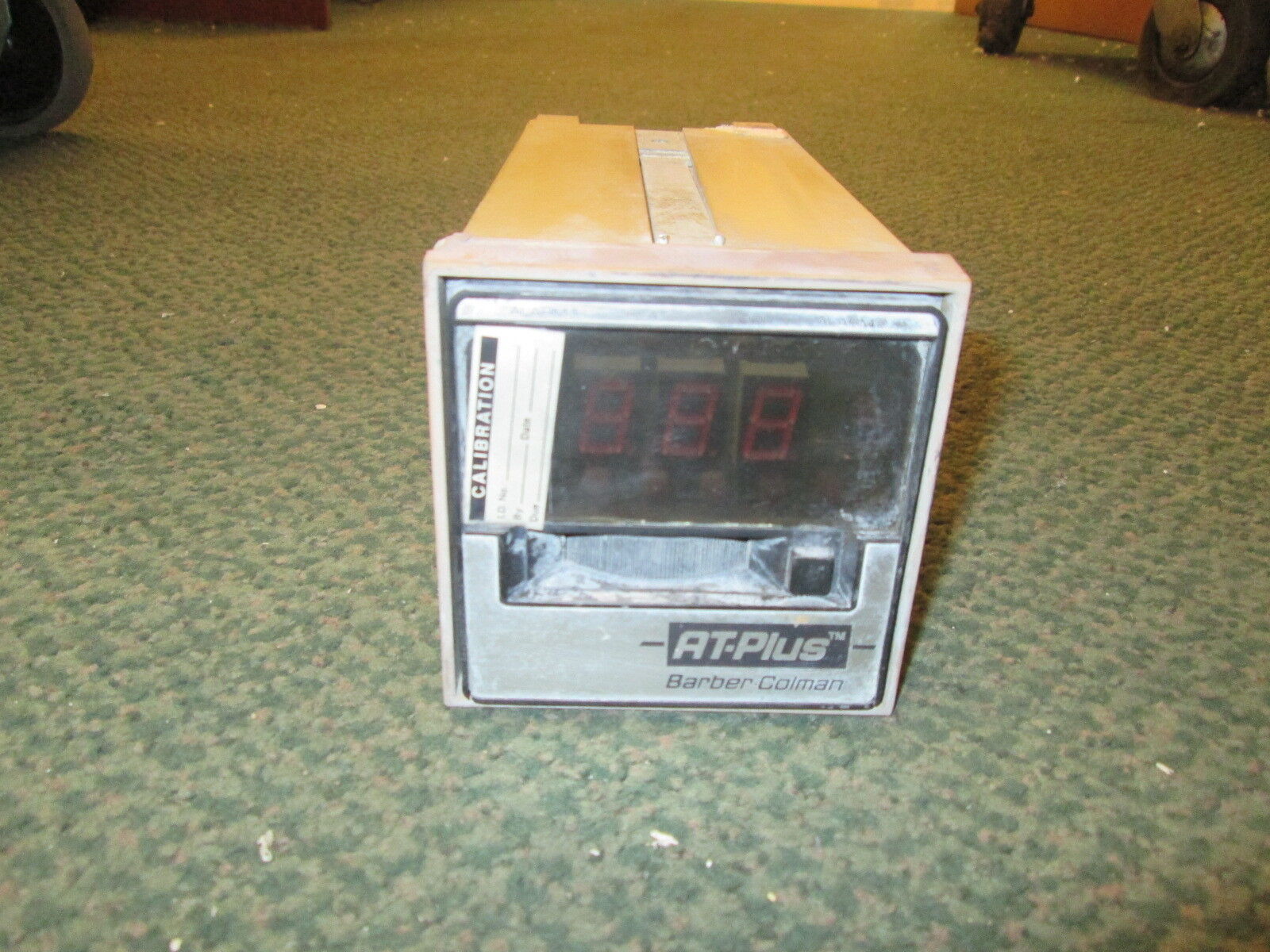 Barber-Colman Temperature Controller AT-Plus Used