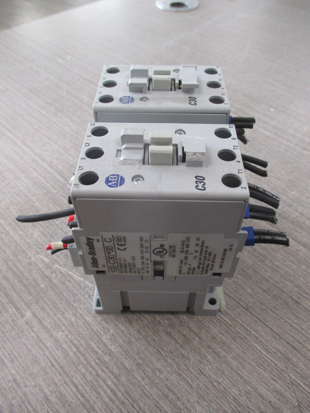 Allen-Bradley Reversing Contactor 100-C30*00 24V Coil 55A 600V Used