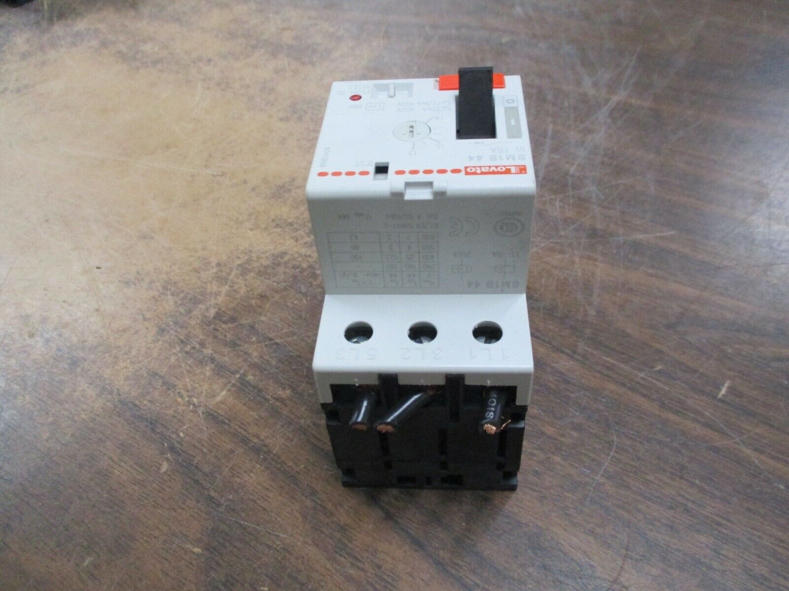 Lovato Manual Starter SM1B 44 Trip: 13-18A 600V Used