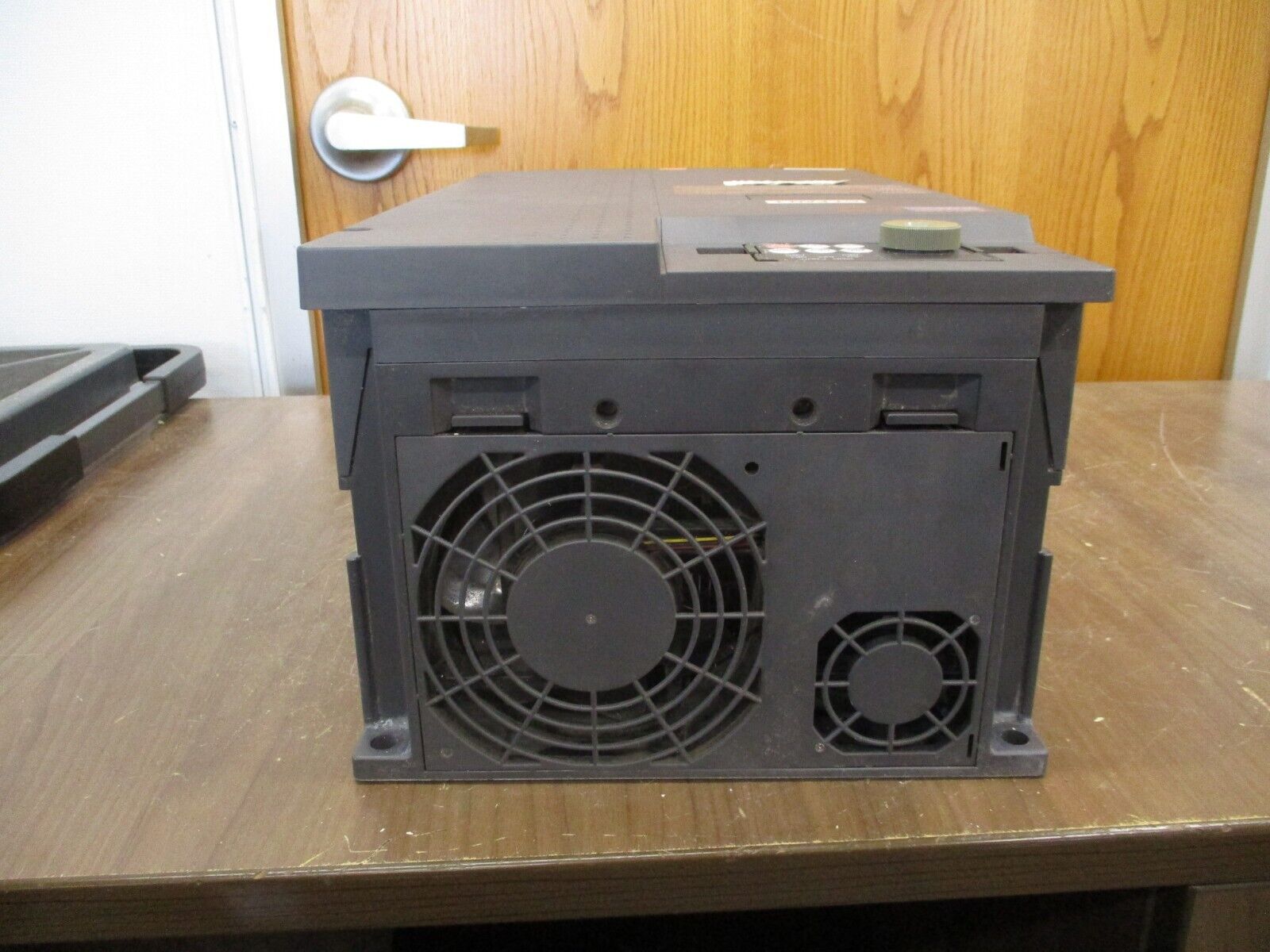 Mitsubishi F700 AC Drive FR-F740-00470-NA 30HP 3Ph w/ Keypad Used