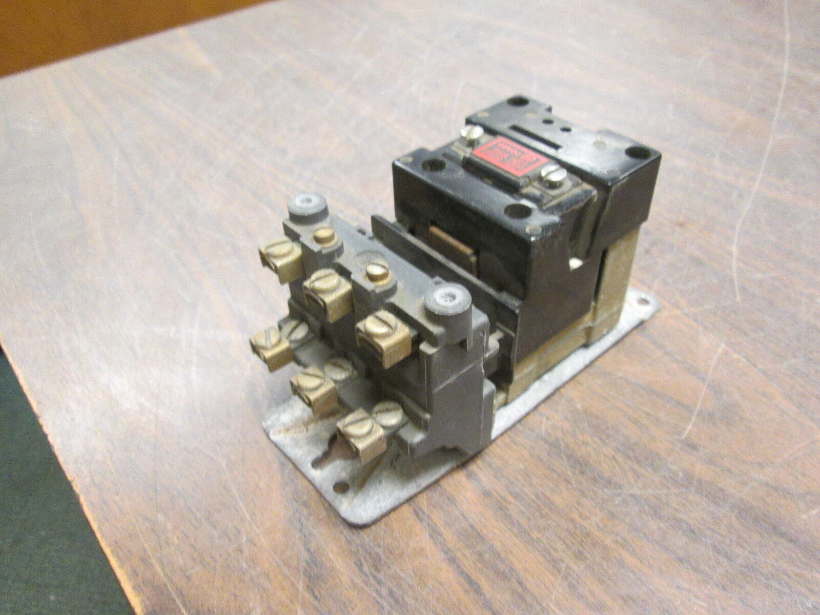 Allen-Bradley AC Contactor 702L-AOD93 15/20A 120V Coil 480/600V Used