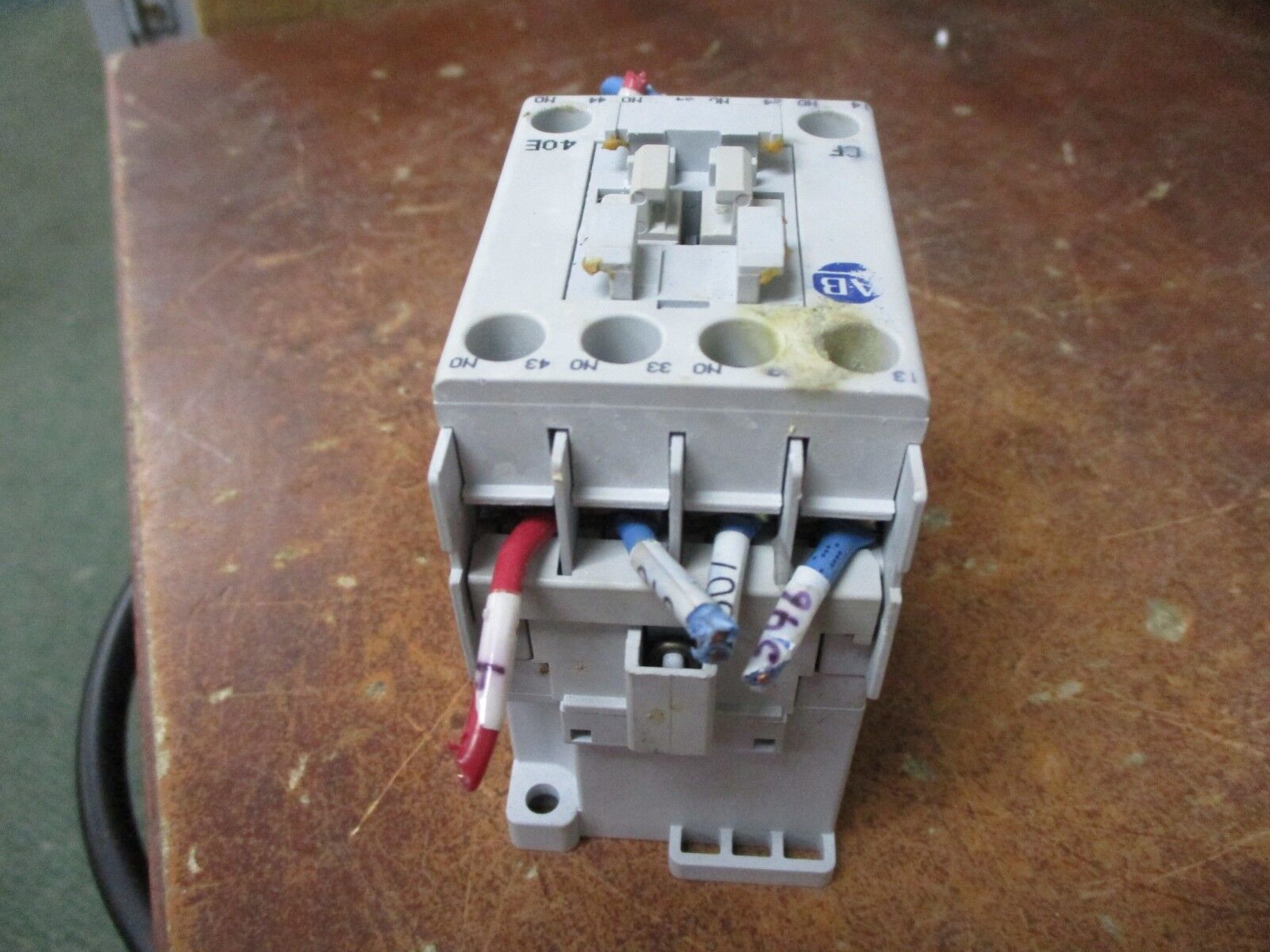 Allen-Bradley Contactor 700-CF400* 25A 600V 24V Coil Used