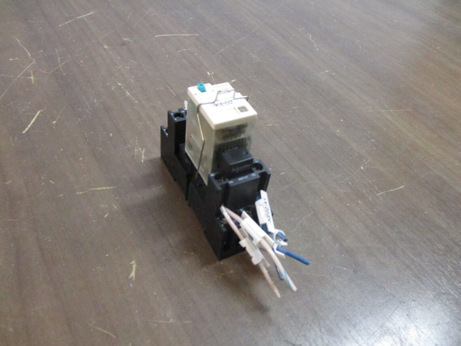 Schneider Electric Relay RXM4AB2BD 24VDC Coil w/ Base Used