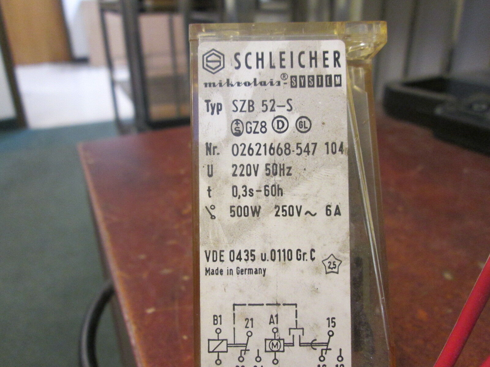 Schleicher Time Delay Relay  SZB 52-S Range: 0.3 sec-60 Hours 220V 50Hz Used