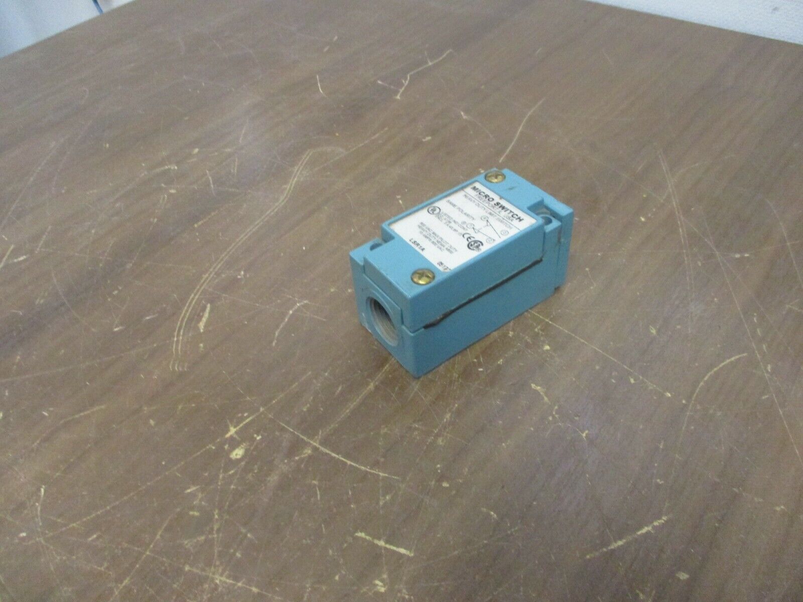 Micro Switch Limit Switch LSR1A 10A 600V Used *No Head*