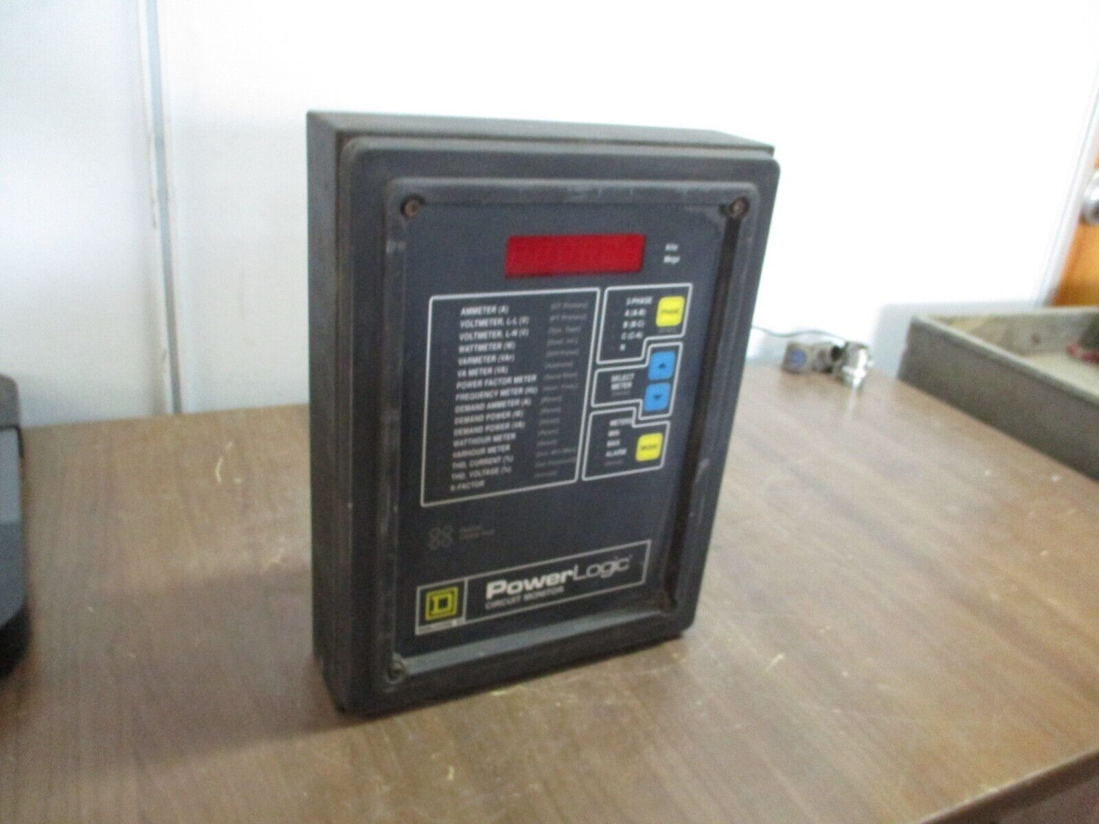 Square D PowerLogic Circuit Monitor 3020-CM-2450 3020-IOM-44 Input 120V Used