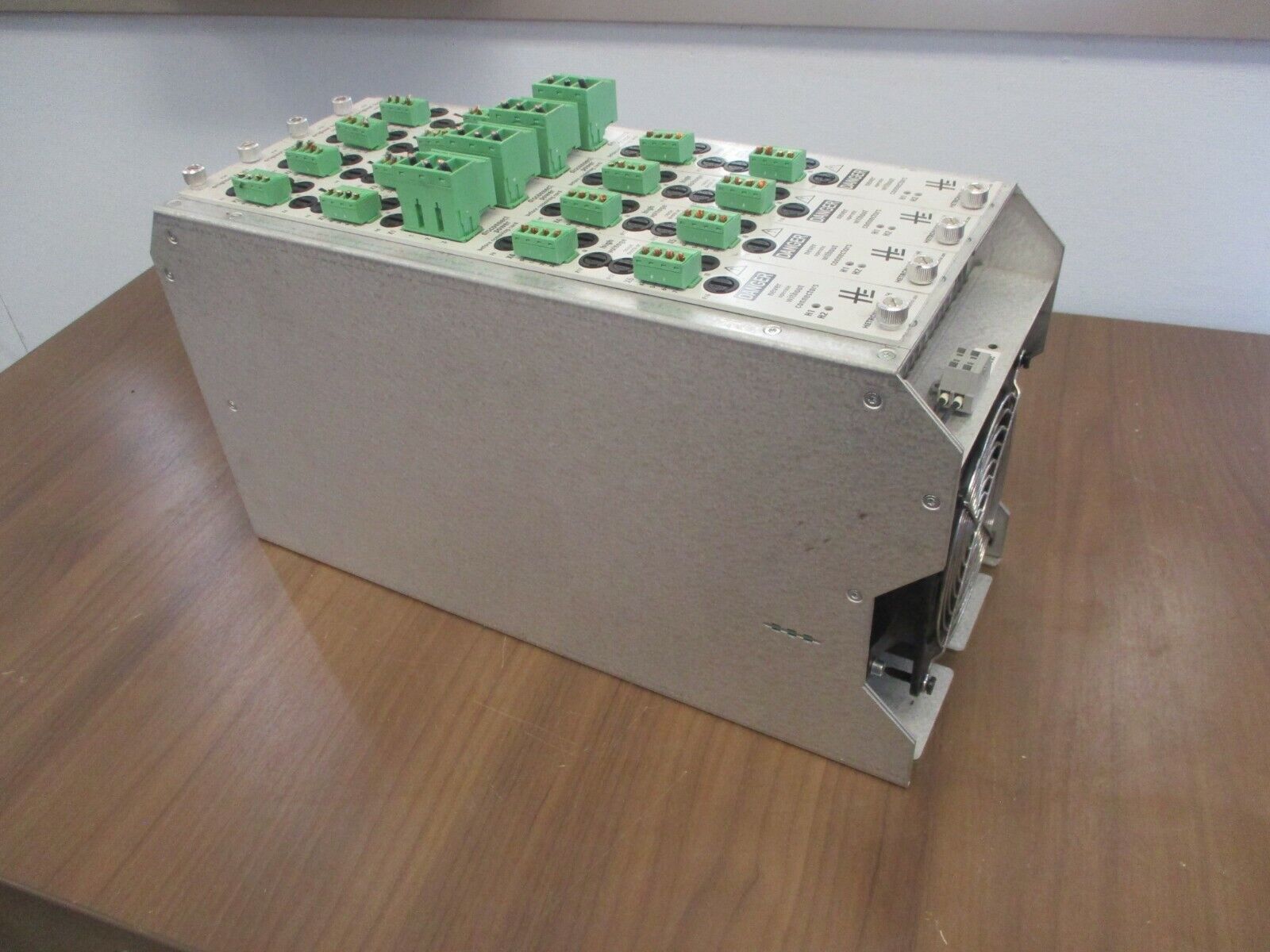 Hetronik PLC Rack w/ (4) Output Cards HC510-RK-4-230 Ver. A.2 4-Slot Used