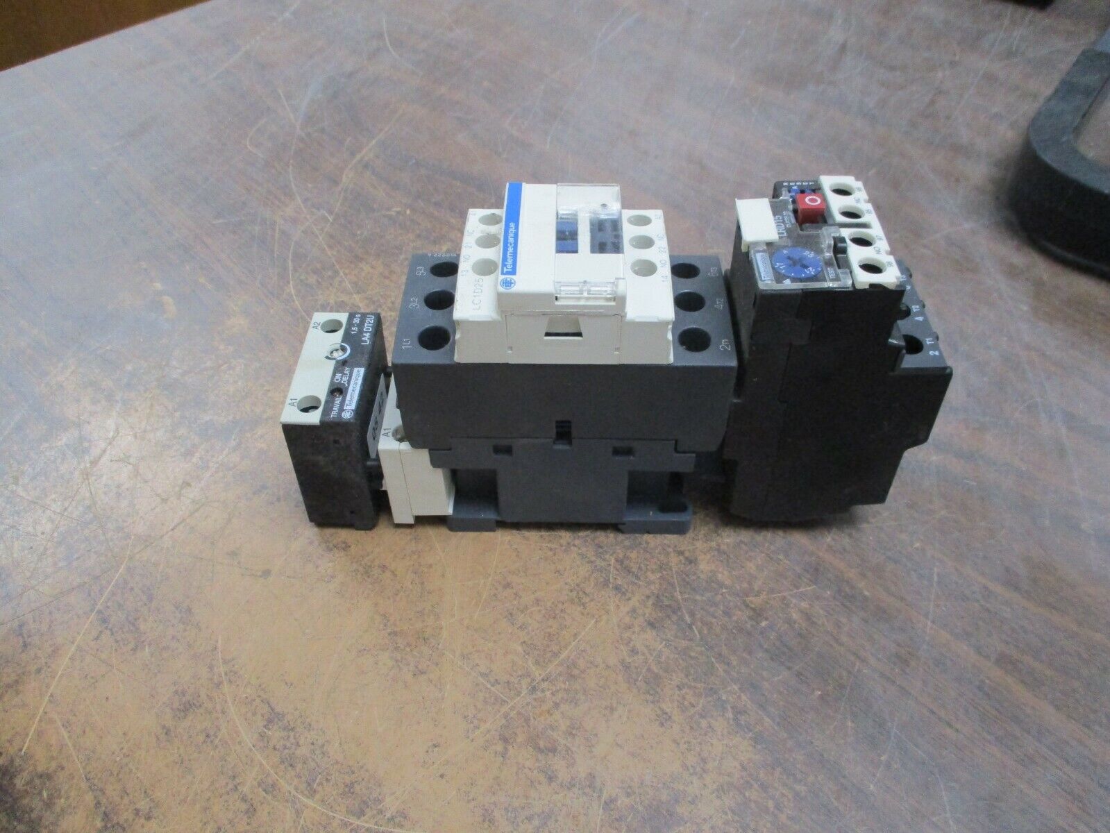 Telemecanique Starter w/ Time Delay Module LC1D25/LRD1522 120V Coil Trip: 17-25A