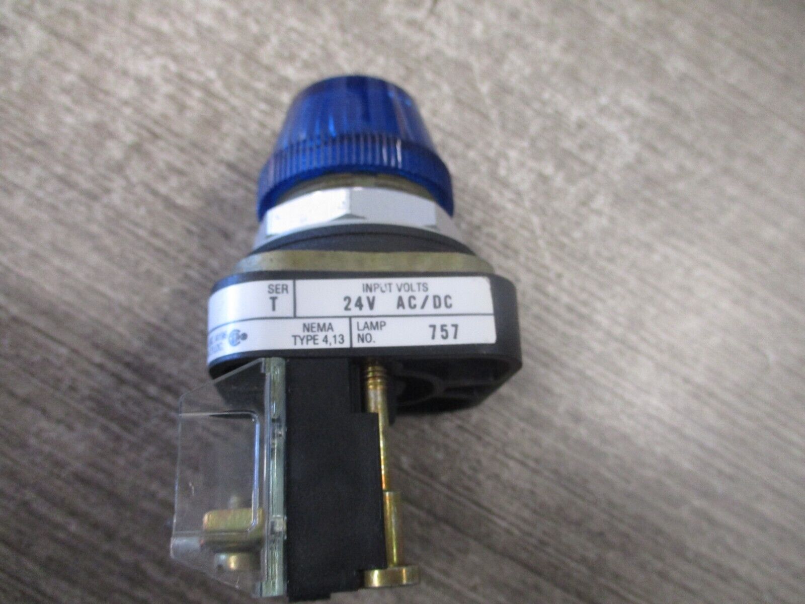 Allen-Bradley Pilot Light 800T-Q24 Ser. T Blue 24V AC/DC Type 4 , 13 Used