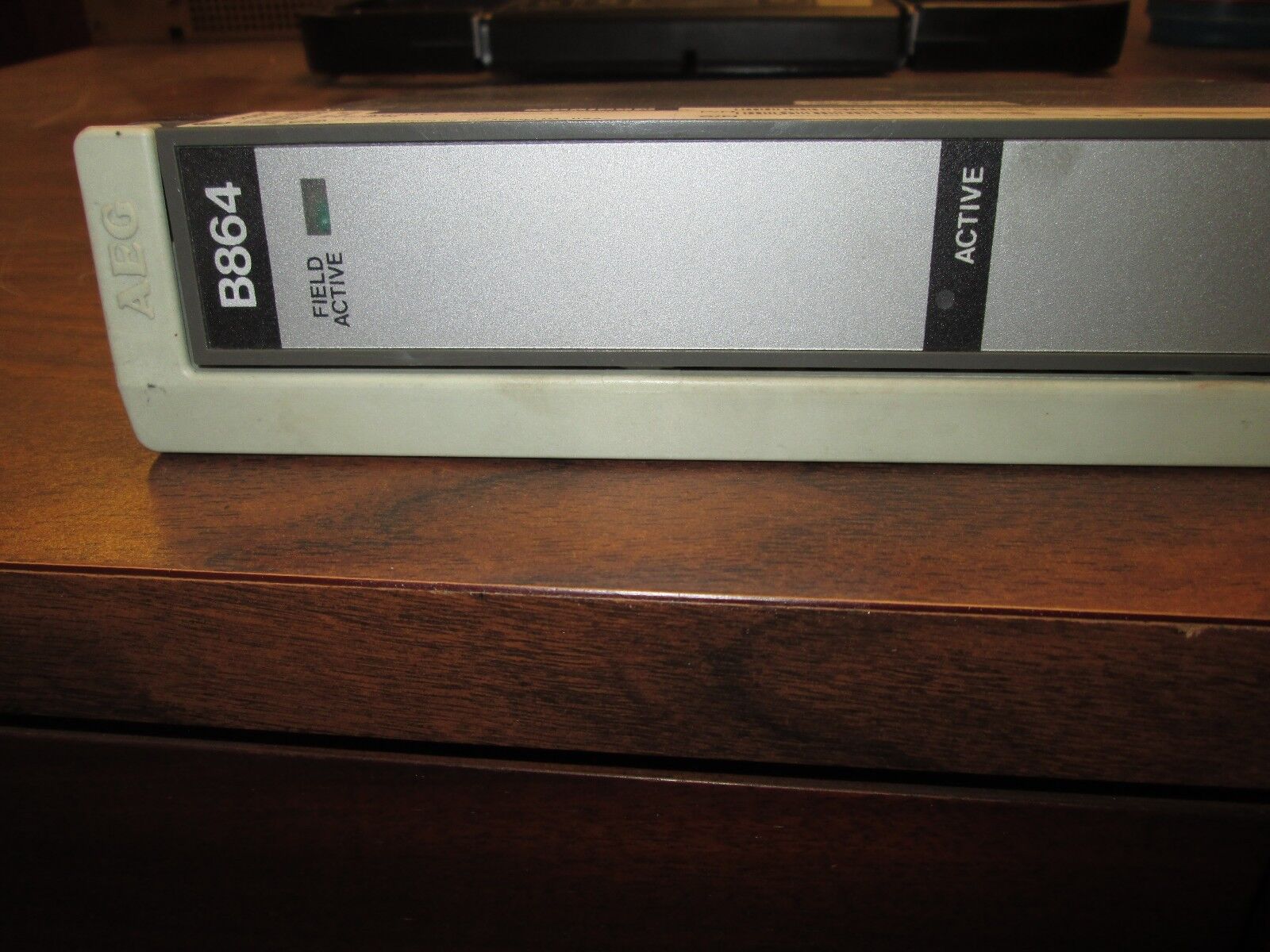 Modicon Register Output AS-B864-001 Used