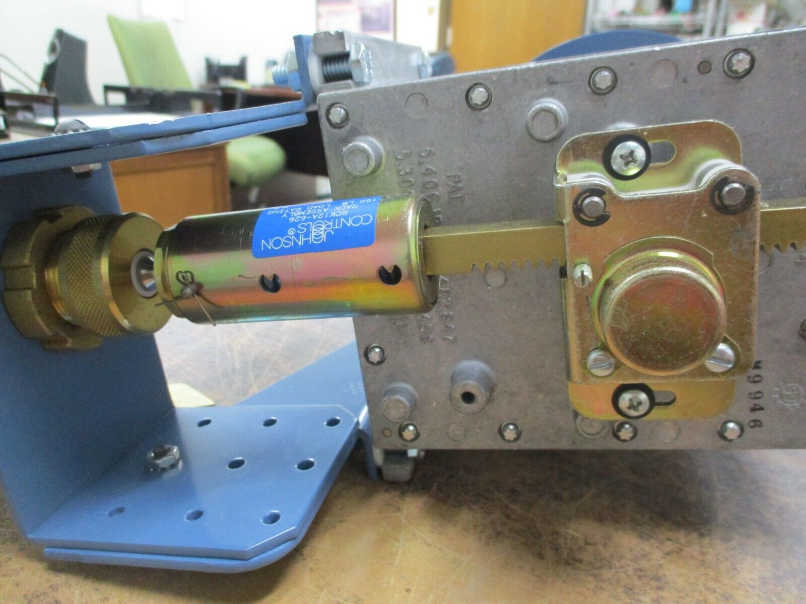 Johnson Controls Actuated Valve VG7243RT+3DGGA0 *No Box* New Surplus