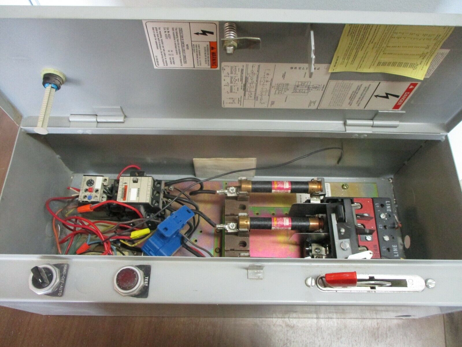 Siemens Fusible Combination 3TB44 120V Coil Trip: 2.5-4A Used