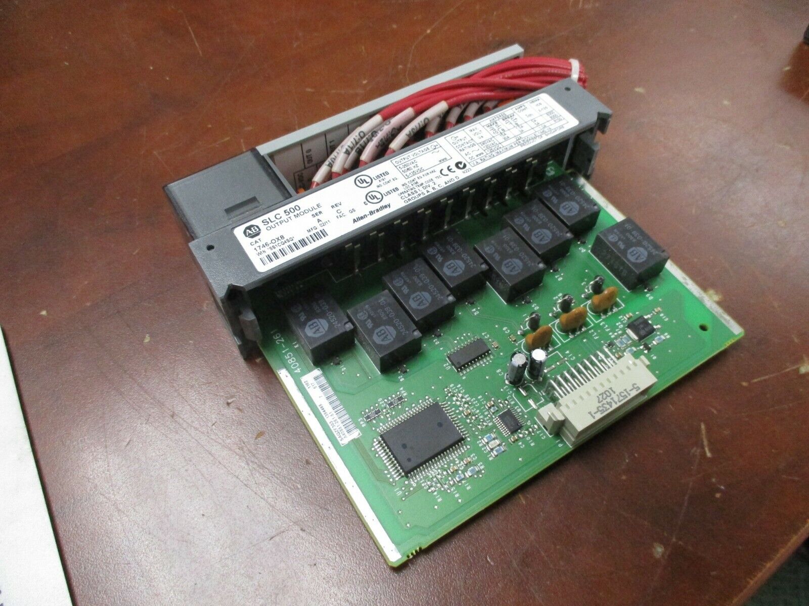 Allen-Bradley SLC 500 Output Module 1746-OX8 Ser. A Rev. C 5-250VAC 5-125VDC