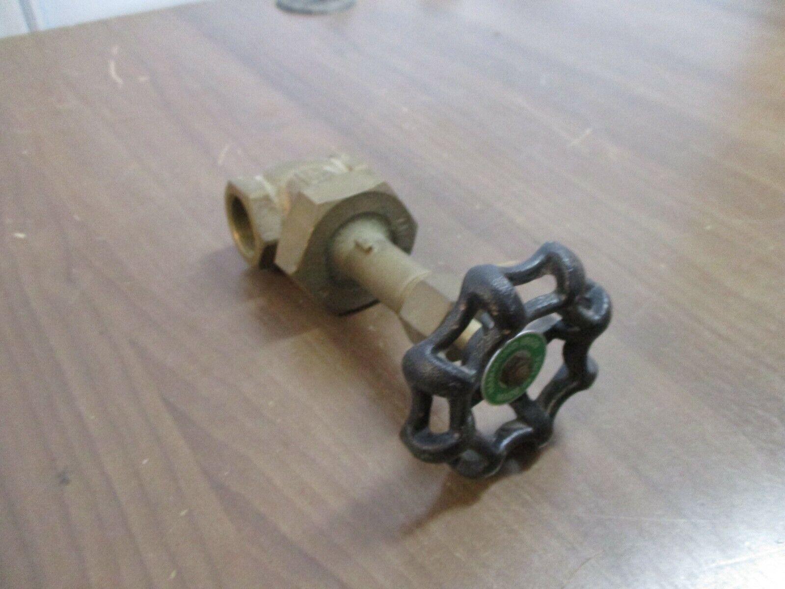 Hammond Gate Valve IB629 Size: 3/4" 150SWP 300WOG Used