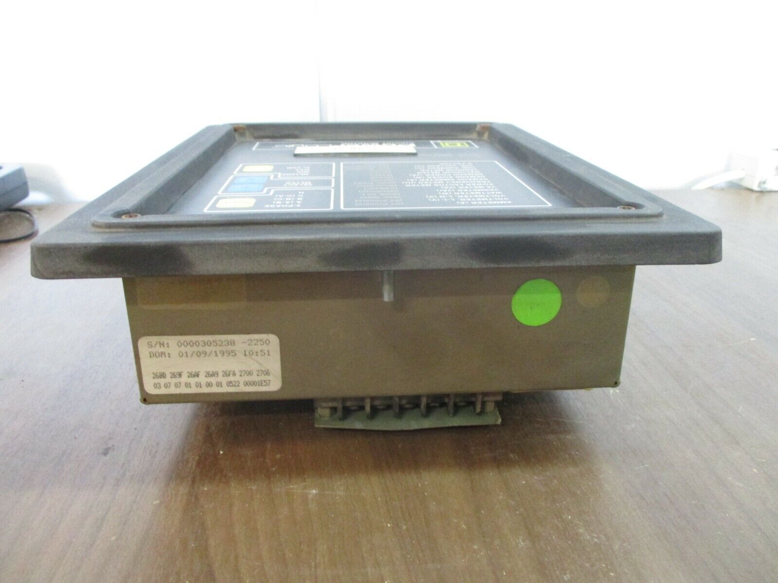 Square D Power Logic Circuit Monitor 3020 CM - 2250 100-264 VAC 50/60Hz Used