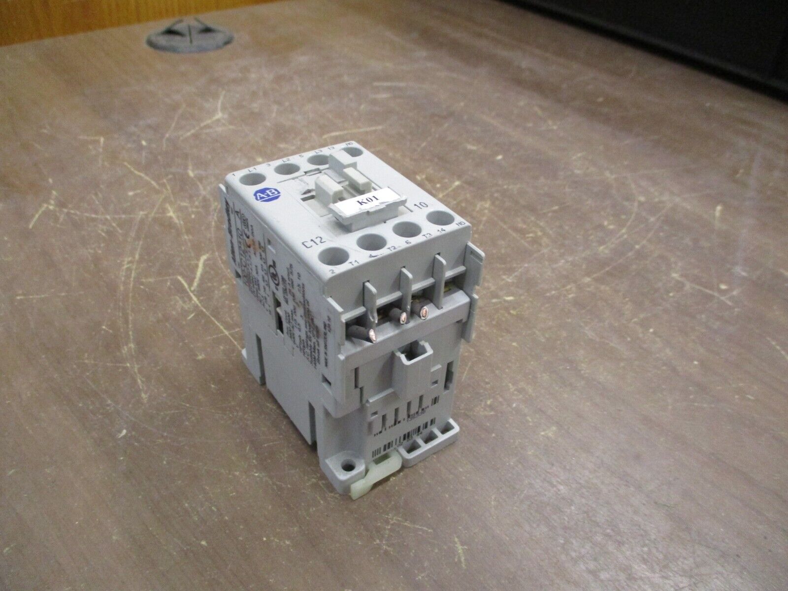 Allen-Bradley Contactor 100-C12*10 24V Coil 25A 600V *Damaged Top* Used