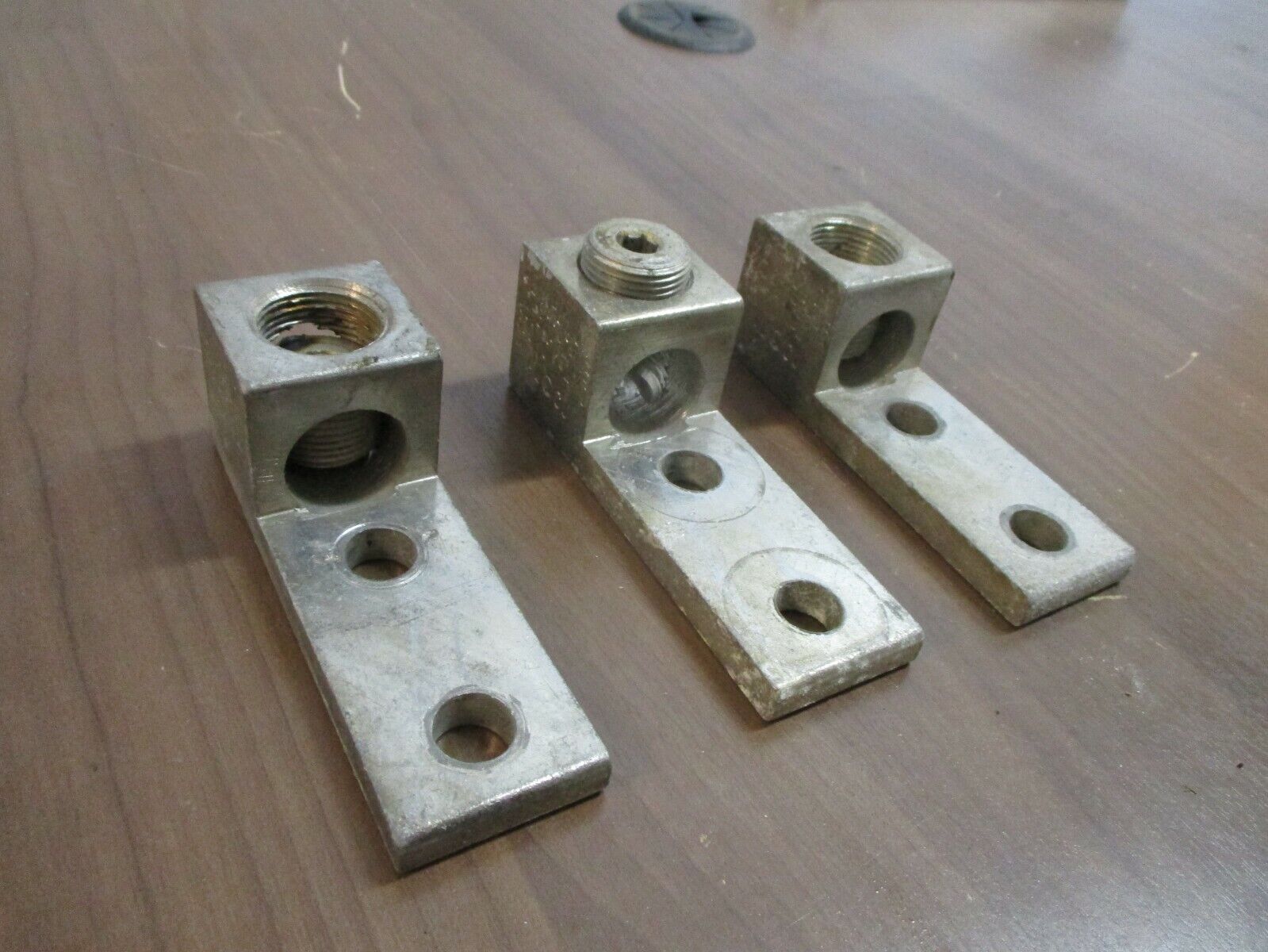 Penn-Union Mechanical Lug LA-600-2-AB 600MCM-4/0 *Lot of 3* Used