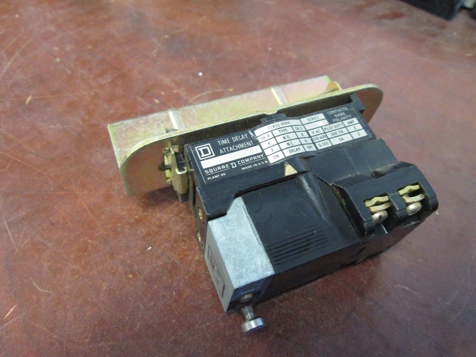Square D Time Delay Attachment 9999 MJ 600VAC Max 3A Used