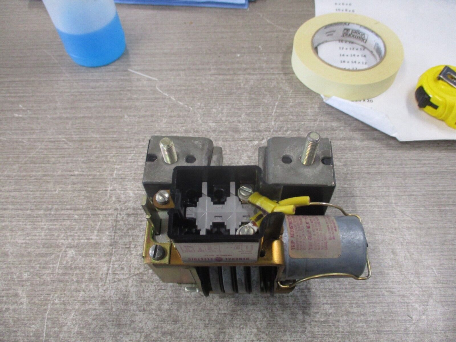 GE Magnetic Relay CR124YY0Y24 320A 600V Used