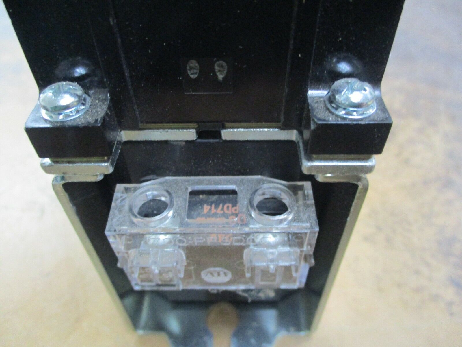 Allen-Bradley DC Relay 700DC-P400Z24 Ser. E 24VDC Coil 600V Used